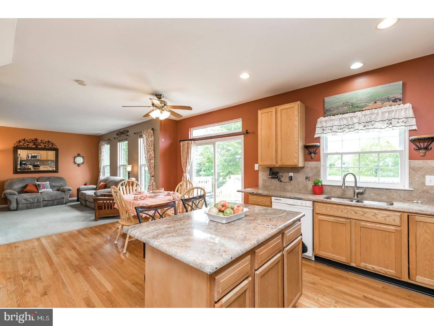 43 Quail Circle Spring City, PA 19475 - Photo 8 of 25 Kitchen