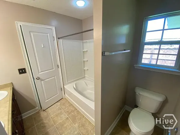 $1,950 | 231 Augusta Way, Hinesville, GA 31313