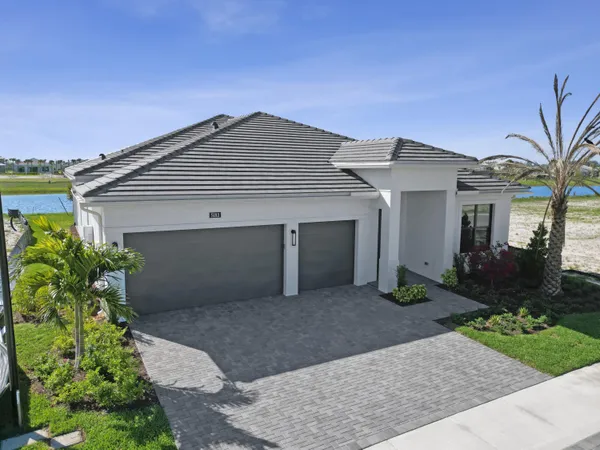 $724,900 | 5183 Rivo Alto Circle, Westlake, FL 33470