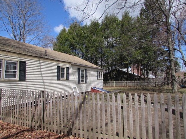 19 Macomber Avenue Springfield, MA 01119 - Photo 27 of 30
