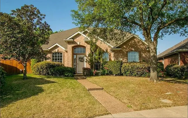 $3,000 | 120 Stonecreek Drive, Irving, TX 75063