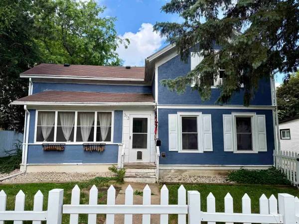 $189,900 | 313 Pleasant Street, Clinton, WI 53525