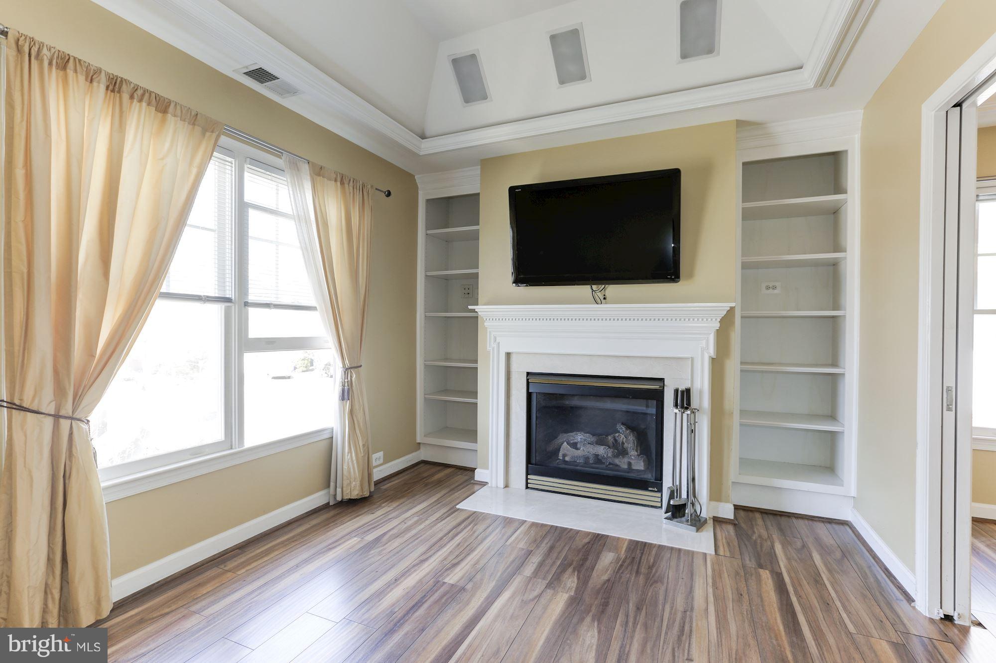2201 South Glebe Road Arlington, VA 22206 - Photo 12 of 28 Bedroom (Master)