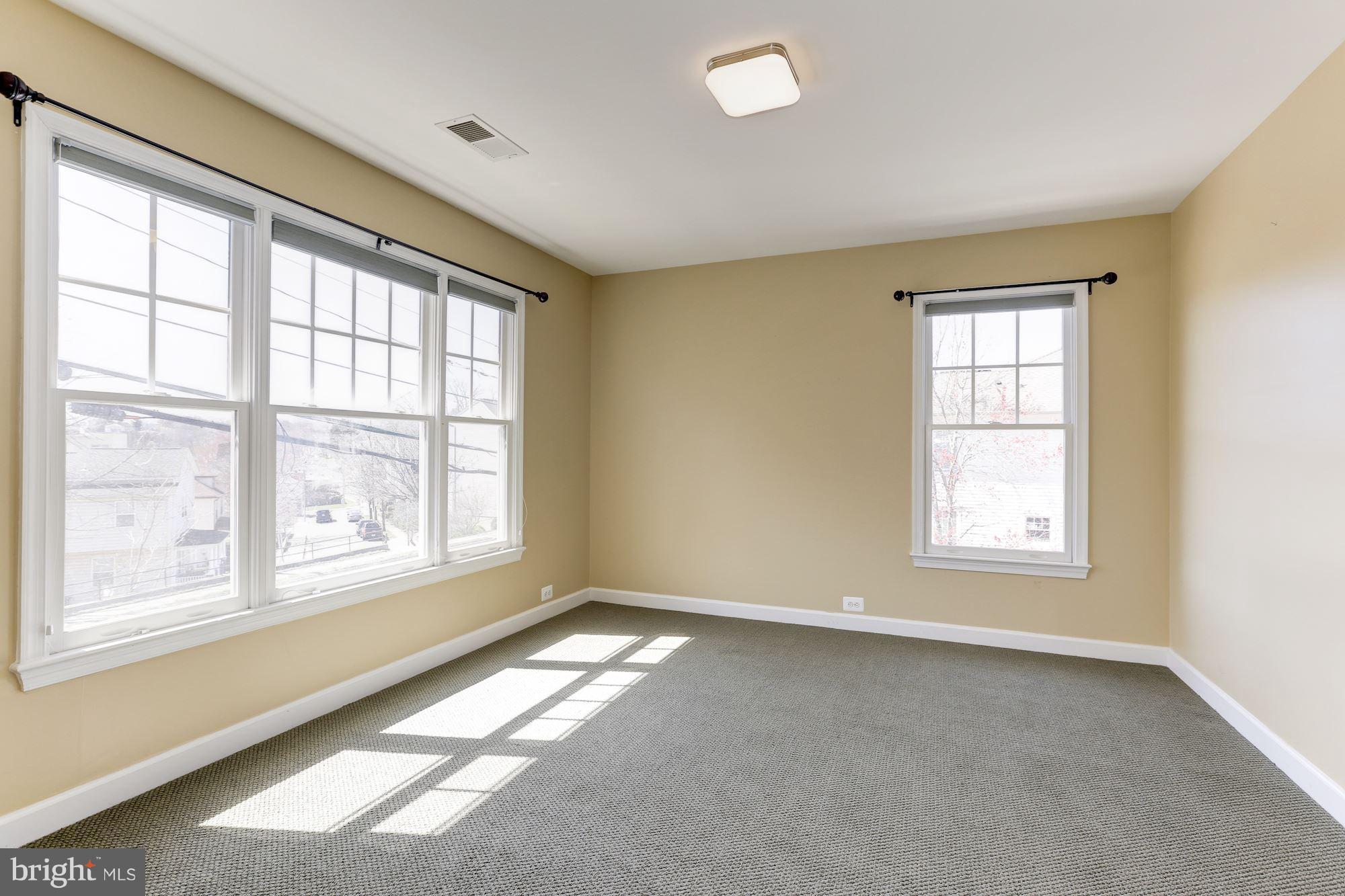 2201 South Glebe Road Arlington, VA 22206 - Photo 15 of 28 Bedroom