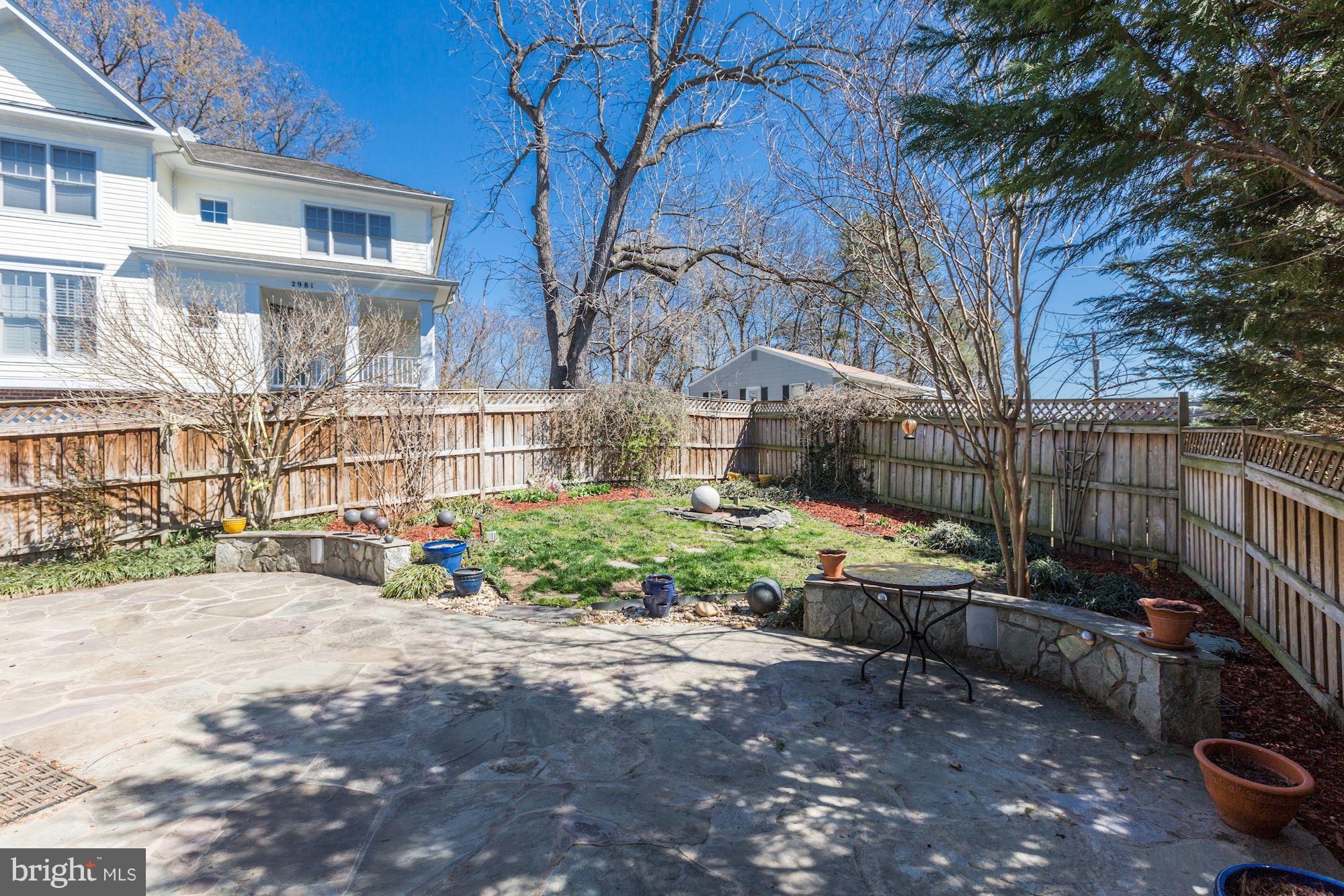 2201 South Glebe Road Arlington, VA 22206 - Photo 25 of 28 Exterior (General)