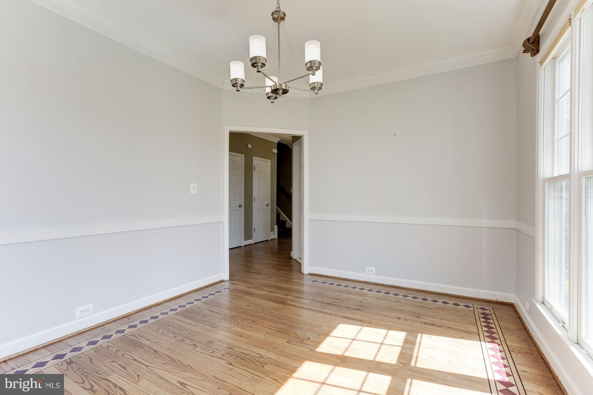 2201 South Glebe Road Arlington, VA 22206 - Photo 7 of 28 Dining Room
