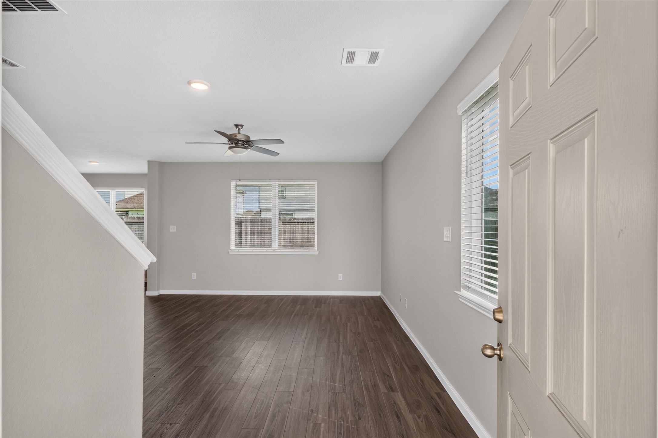 2404 Shellcracker Drive Conroe, TX 77384 - Photo 3 of 33 Gallery Image 3