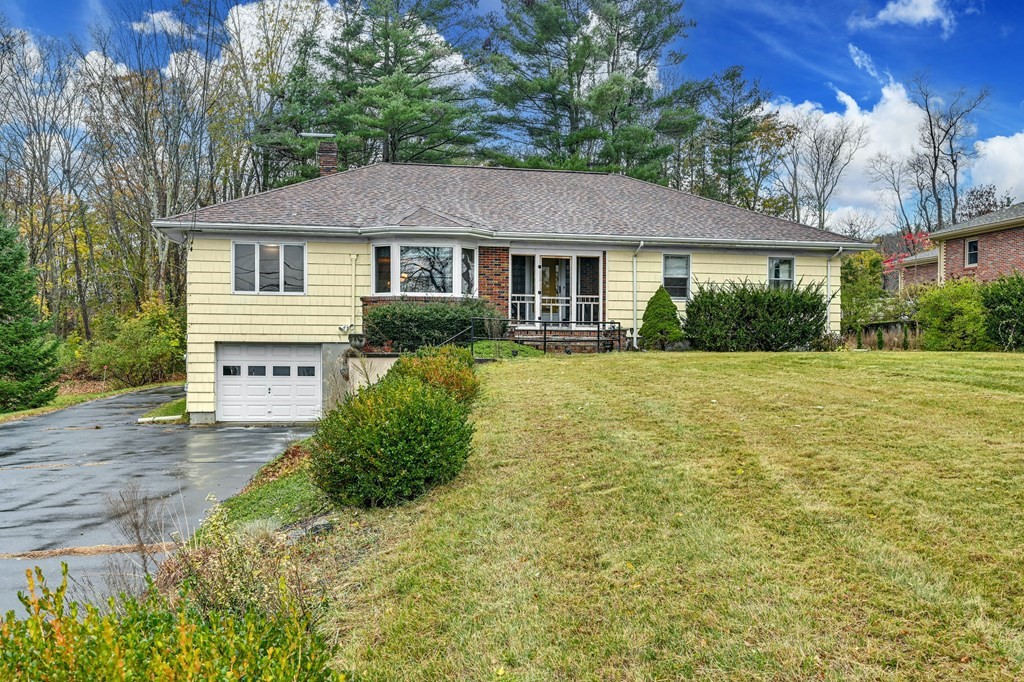 246 Thompson Road Webster, MA 01570 - Photo 1 of 31 Gallery Image 1