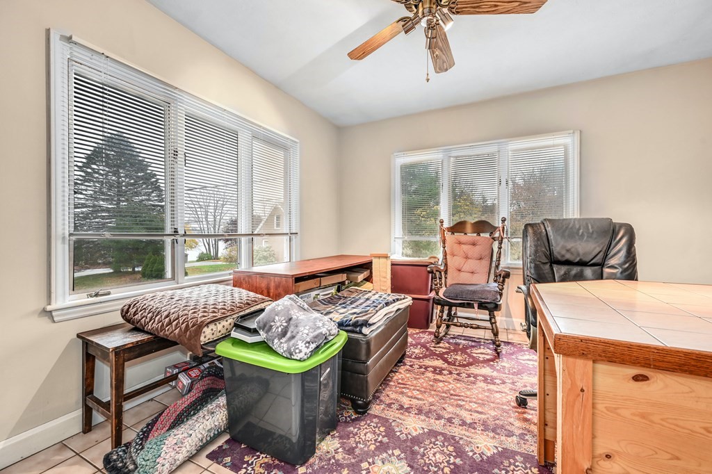 246 Thompson Road Webster, MA 01570 - Photo 11 of 31 Gallery Image 11