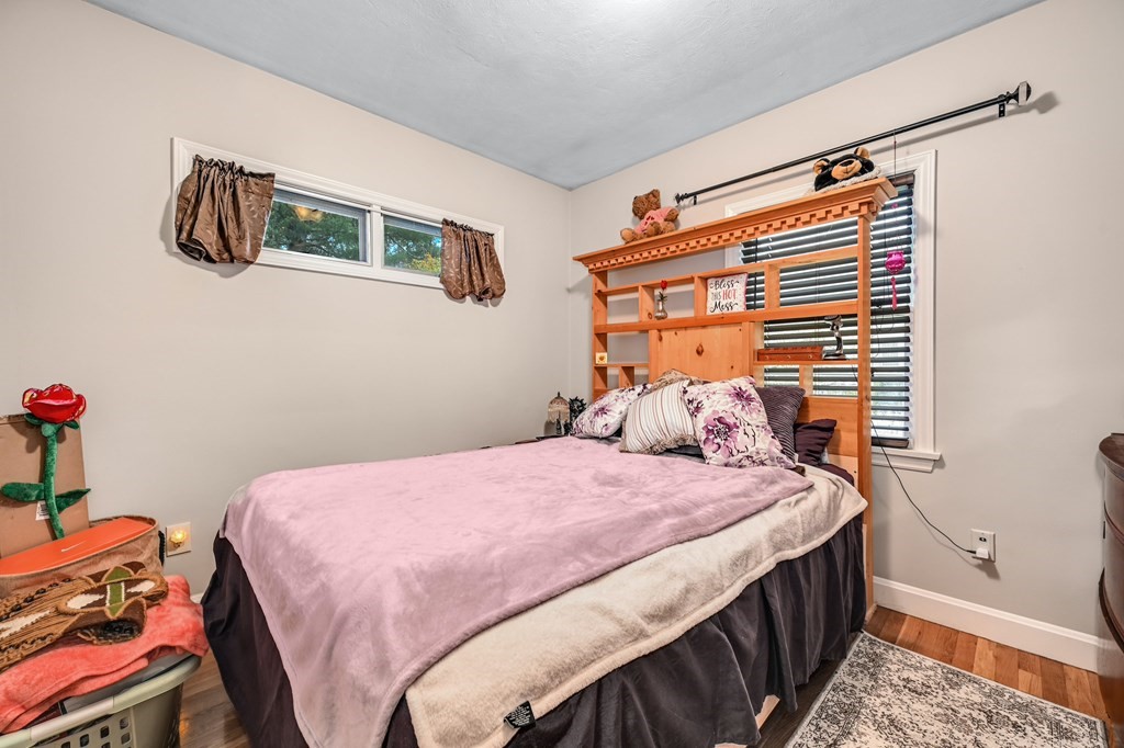 246 Thompson Road Webster, MA 01570 - Photo 17 of 31 Gallery Image 17