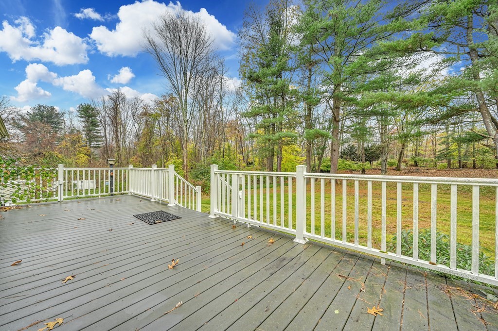 246 Thompson Road Webster, MA 01570 - Photo 27 of 31 Gallery Image 27
