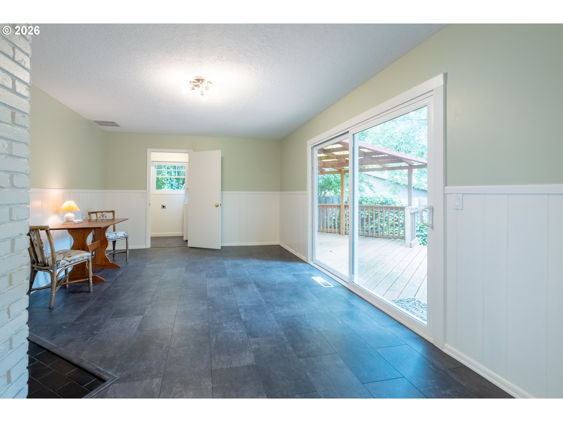 1795 Kilkenny Road Lake Oswego, OR 97034 - Photo 9 of 25 Kitchen