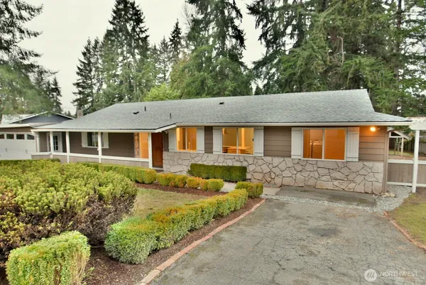 $3,950 | 17708 Northeast 160th Place, Woodinville, WA 98072