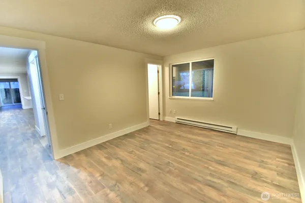 $3,950 | 17708 Northeast 160th Place, Woodinville, WA 98072