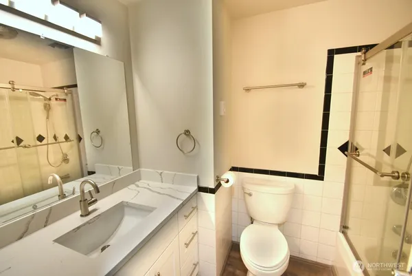 $3,950 | 17708 Northeast 160th Place, Woodinville, WA 98072