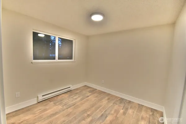 $3,950 | 17708 Northeast 160th Place, Woodinville, WA 98072