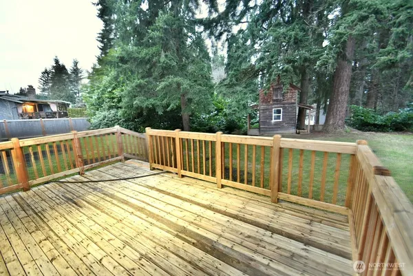 $3,950 | 17708 Northeast 160th Place, Woodinville, WA 98072