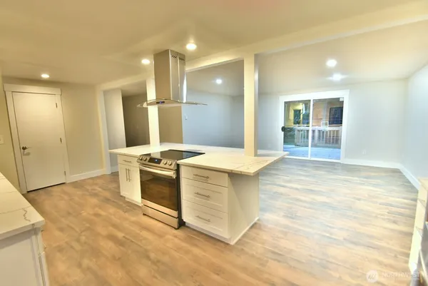 $3,950 | 17708 Northeast 160th Place, Woodinville, WA 98072