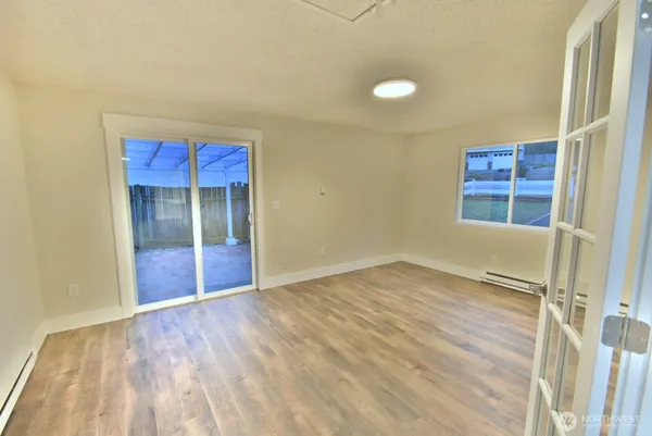 $3,950 | 17708 Northeast 160th Place, Woodinville, WA 98072