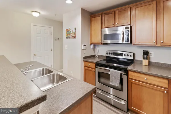 $2,700 | 4461 Beacon Grove Circle, Unit A703A, Fairfax, VA 22033