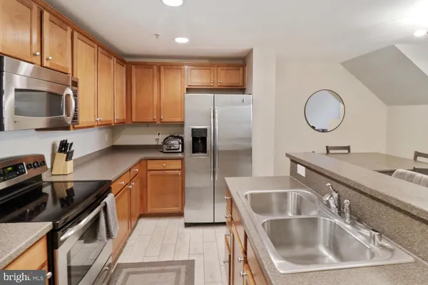 $2,700 | 4461 Beacon Grove Circle, Unit A703A, Fairfax, VA 22033