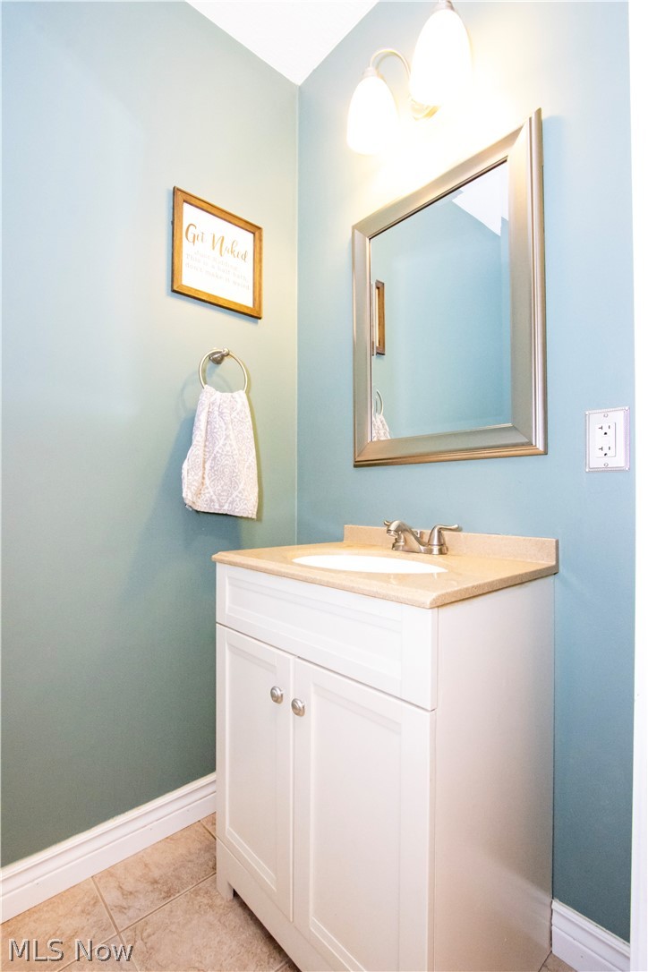 733 Phillips Road Northeast Massillon, OH 44646 - Photo 24 of 46 half bath