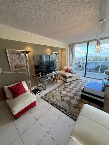 $425,000 | 20505 East Country Club Drive, Unit 1036, Aventura, FL 33180