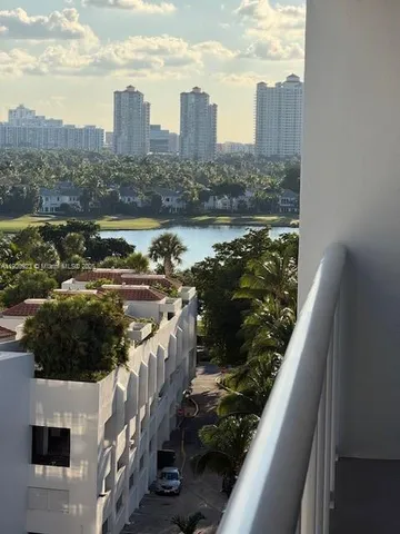 $425,000 | 20505 East Country Club Drive, Unit 1036, Aventura, FL 33180