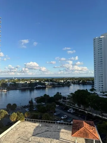 $425,000 | 20505 East Country Club Drive, Unit 1036, Aventura, FL 33180