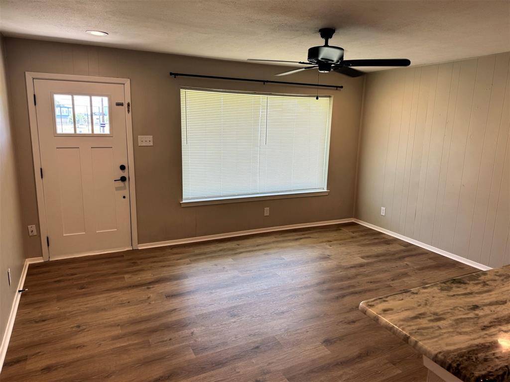 321 East Lake Street Krum, TX 76249 - Photo 8 of 24