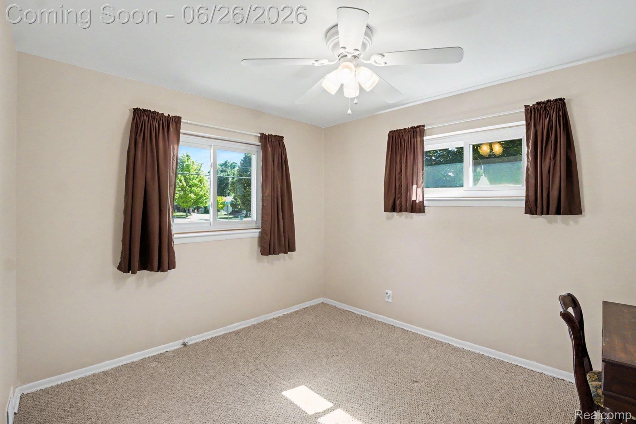 1209 Massoit Road Clawson, MI 48017 - Photo 14 of 25 011_file_8553.jpg