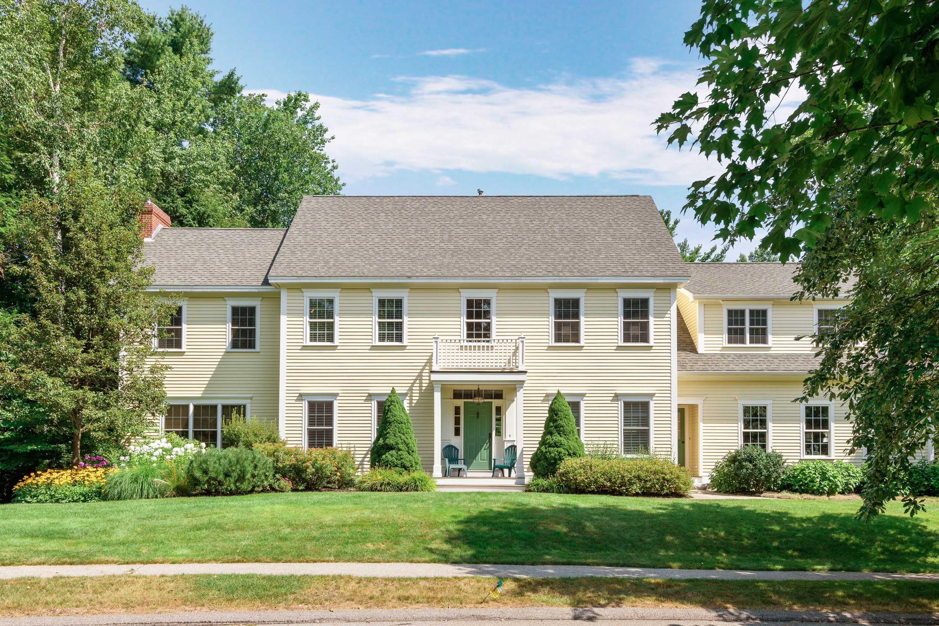 3 Hawthorn Road Cape Elizabeth, ME 04107 - Photo 2 of 39 02_3 Hawthorn Rd_PGM_Print