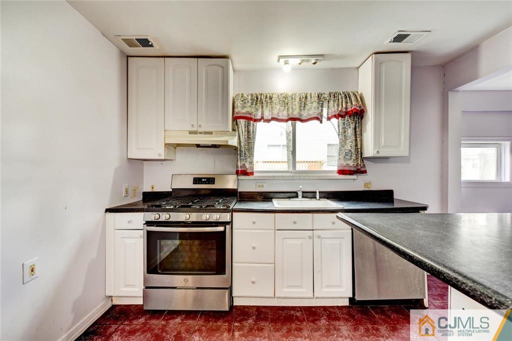 113 Floyd Street Edison, NJ 08820 - Photo 10 of 25