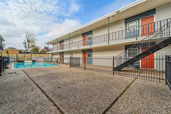 $1,385 | 2810 Beauchamp Street, Unit 6, Houston, TX 77009