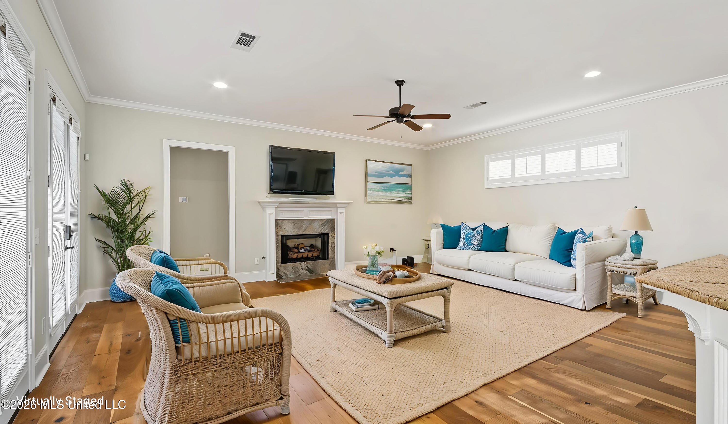 115 Hampton Chase Madison, MS 39110 - Photo 23 of 43 IMGP7321_2_3 - Living Room - Coastal - 1