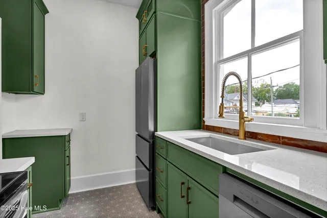 $475,000 | 401 1/2 Dock Street, Wilmington, NC 28401