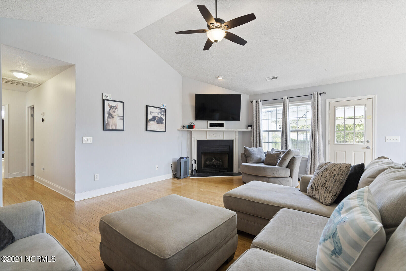 6341 Stapleton Road Wilmington, NC 28412 - Photo 6 of 39 08_DSC04548_mls
