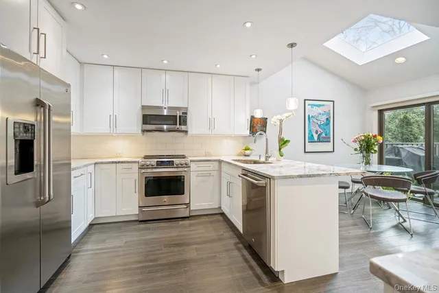 $1,199,000 | 230 Hamlet Drive, Jericho, NY 11753