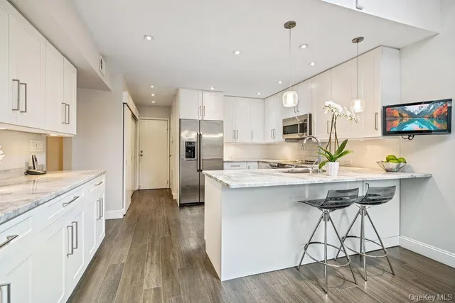 $1,199,000 | 230 Hamlet Drive, Jericho, NY 11753