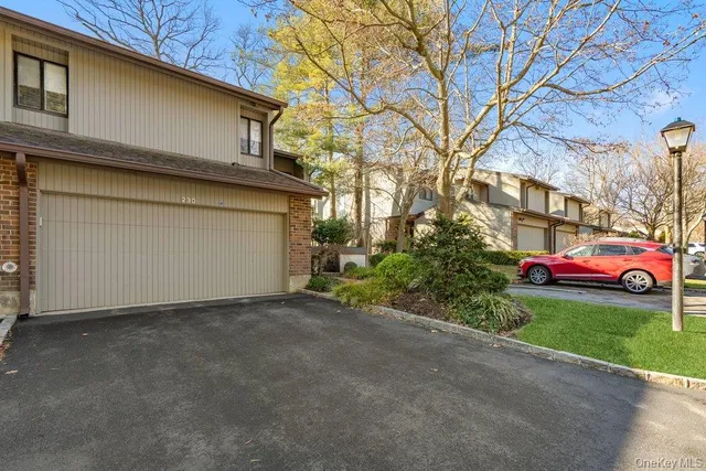 $1,199,000 | 230 Hamlet Drive, Jericho, NY 11753