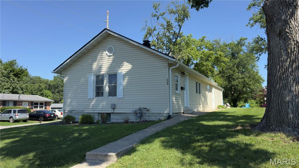 524 5th Street Bethalto, IL 62010 - Photo 2 of 36