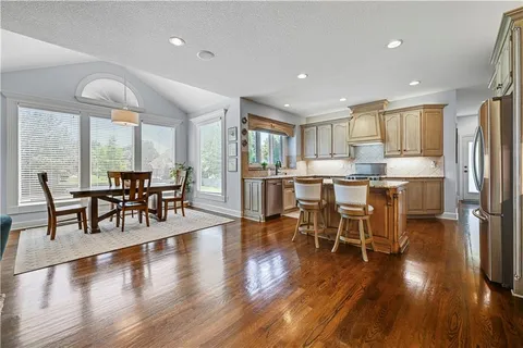$849,900 | 5013 West 150th Street, Leawood, KS 66224