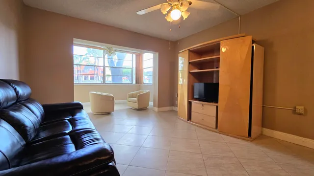$109,000 | 3140 Holiday Springs Boulevard, Unit 9101, Margate, FL 33063