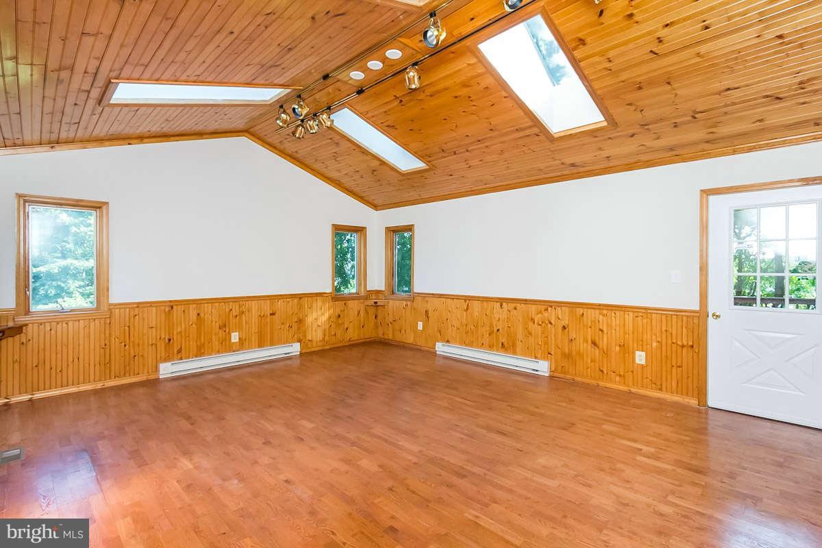 7722 Trappe Road Dundalk, MD 21222 - Photo 11 of 27 a view of an indoor swimming pool