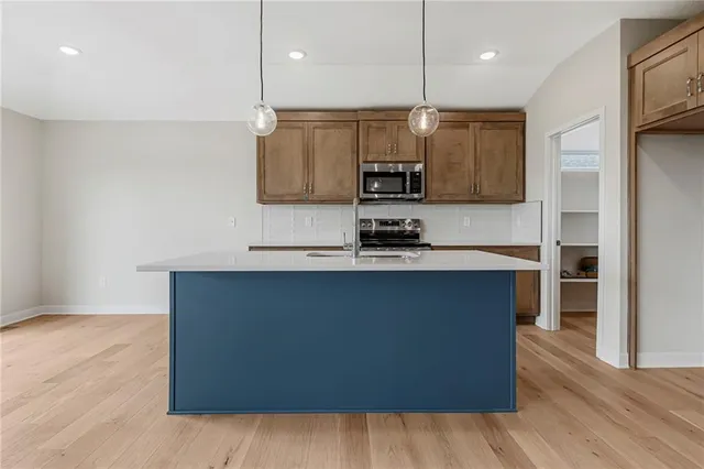 $469,950 | 17756 Houston Street, Gardner, KS 66030