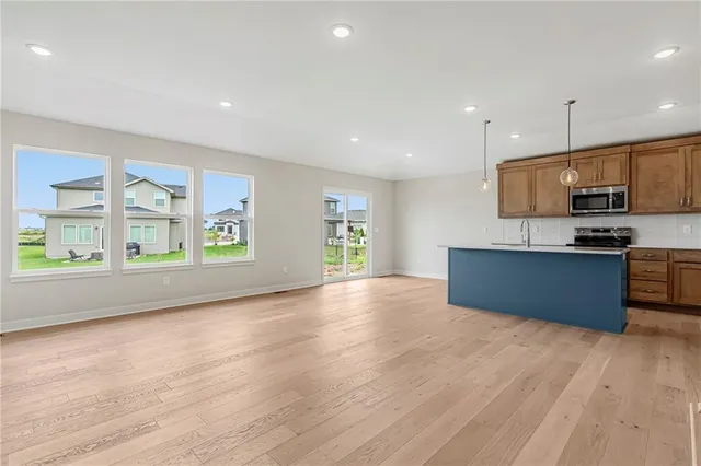 $469,950 | 17756 Houston Street, Gardner, KS 66030