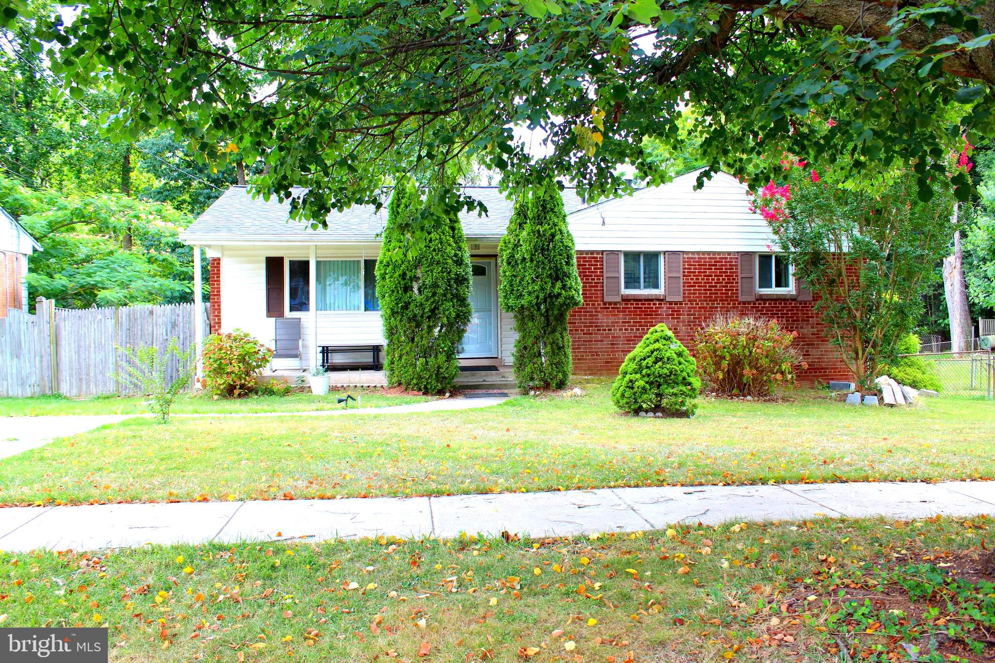 4114 Southend Road Rockville, MD 20853 - Photo 2 of 27