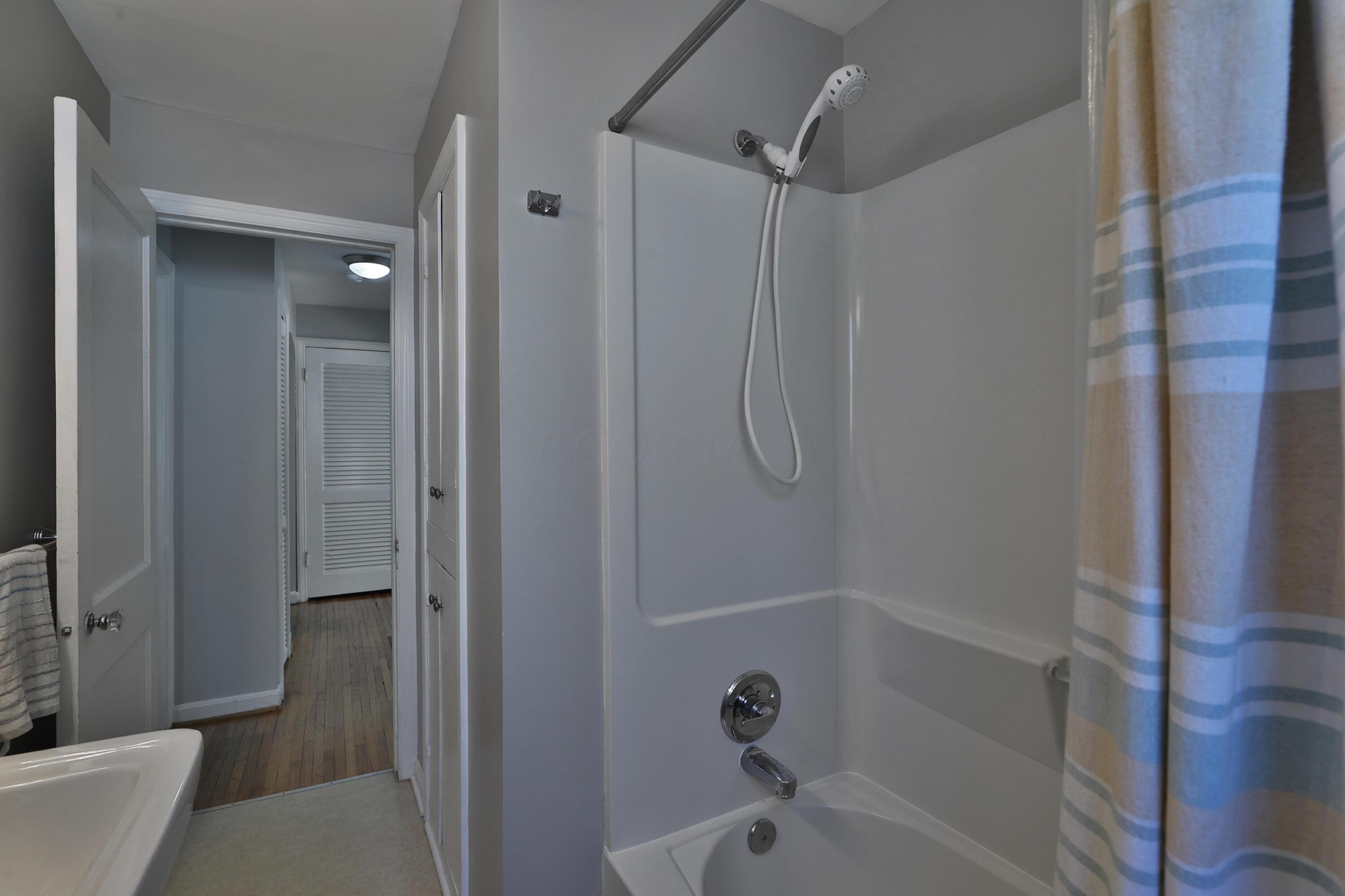 374 Wetmore Road Columbus, OH 43214 - Photo 23 of 45 374-Wetmore-23