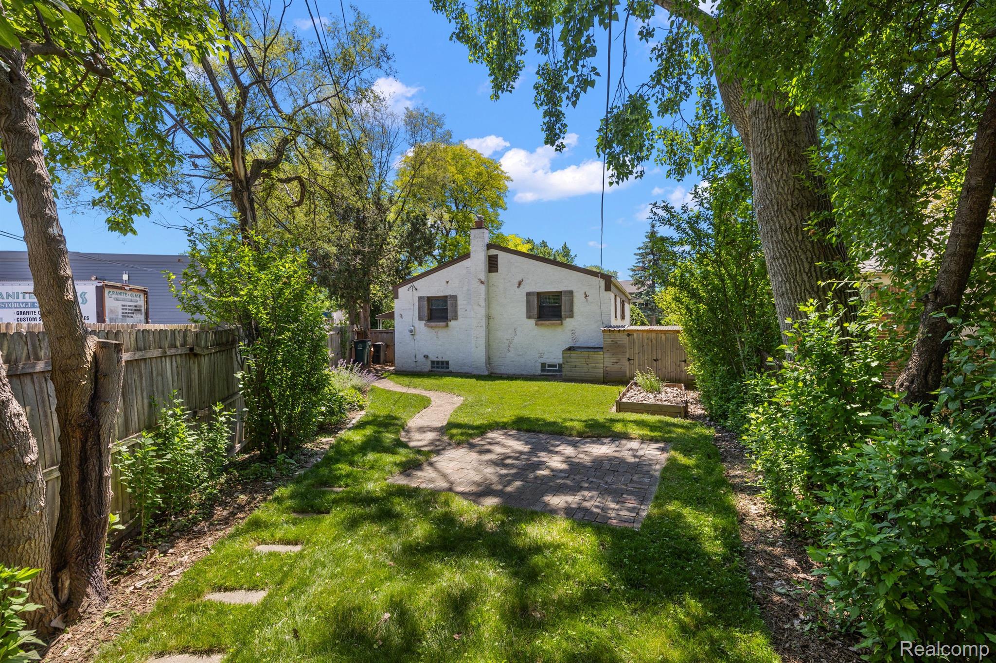 780 Cambridge Road Berkley, MI 48072 - Photo 39 of 42 Gallery Image 39