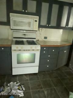 751 Falls Road Rocky Mount, NC 27804 - Photo 4 of 17 Kitchen